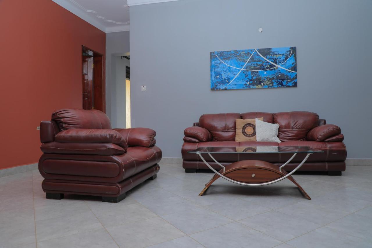 Silver Oaks Hotel Boma Fort Portal Exterior photo