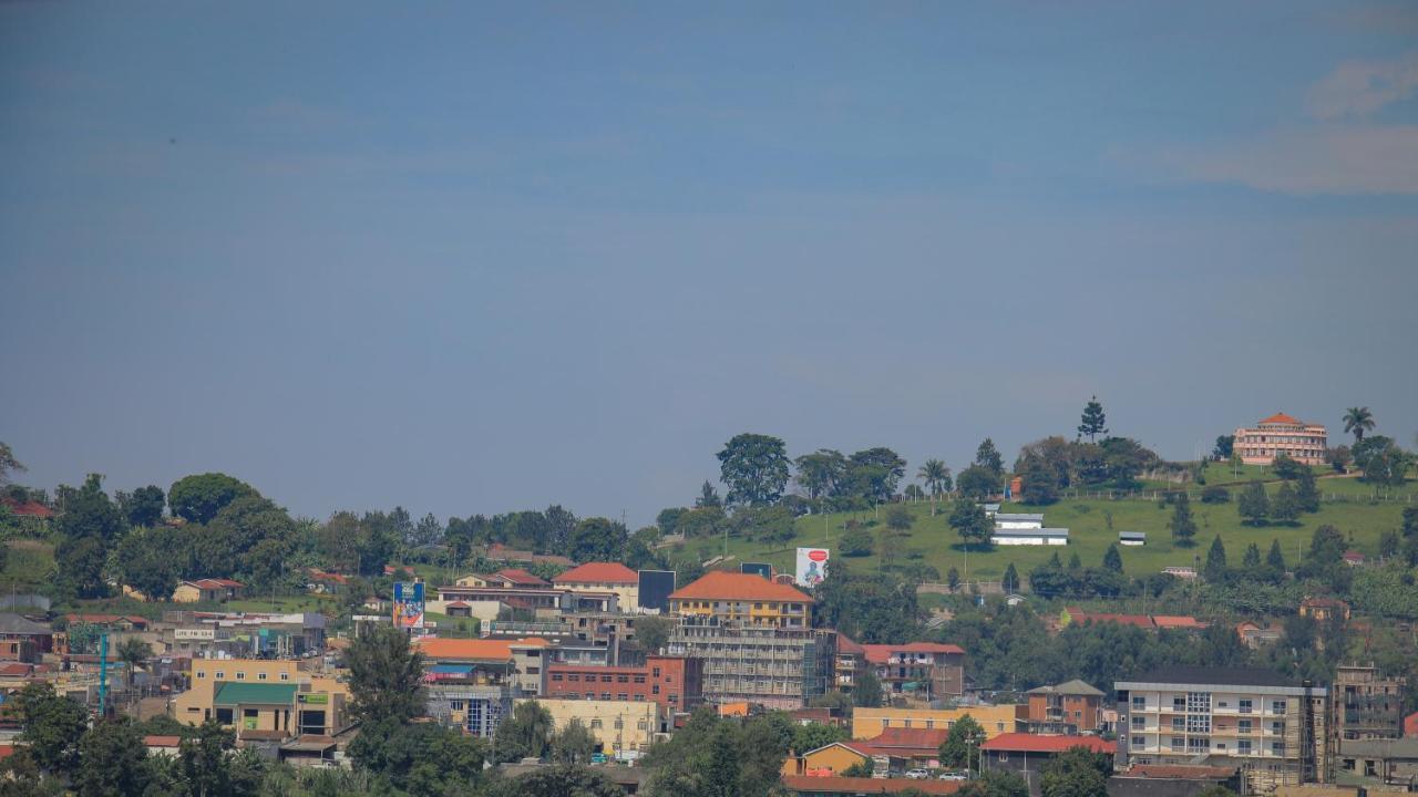Silver Oaks Hotel Boma Fort Portal Exterior photo