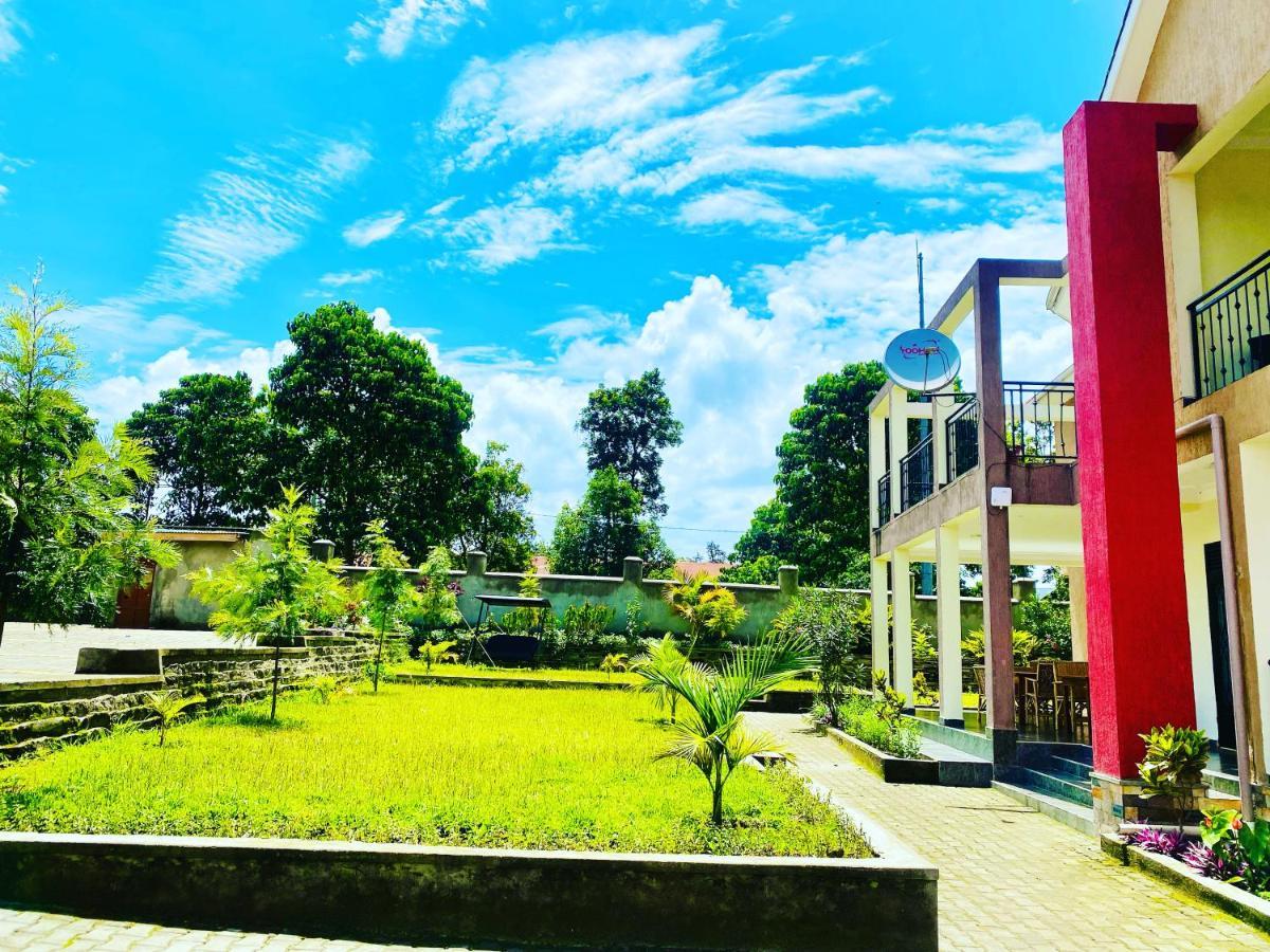 Silver Oaks Hotel Boma Fort Portal Exterior photo